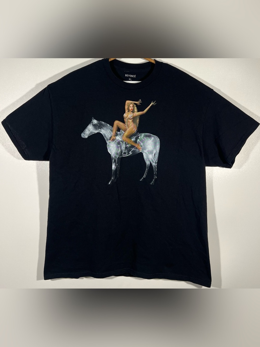 Beyoncé Renaissance Pose 3 Holographic Silver Horse Crewneck T-shirt Black Sz XL